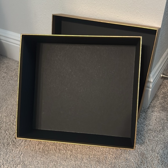 Authentic Saint Laurent Box - Picture 2 of 6